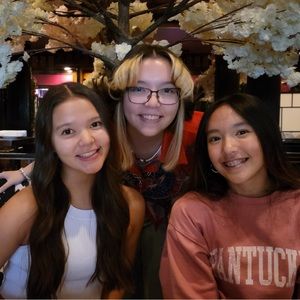 Meet your Poshers, Mads, Lexie, and Chloe